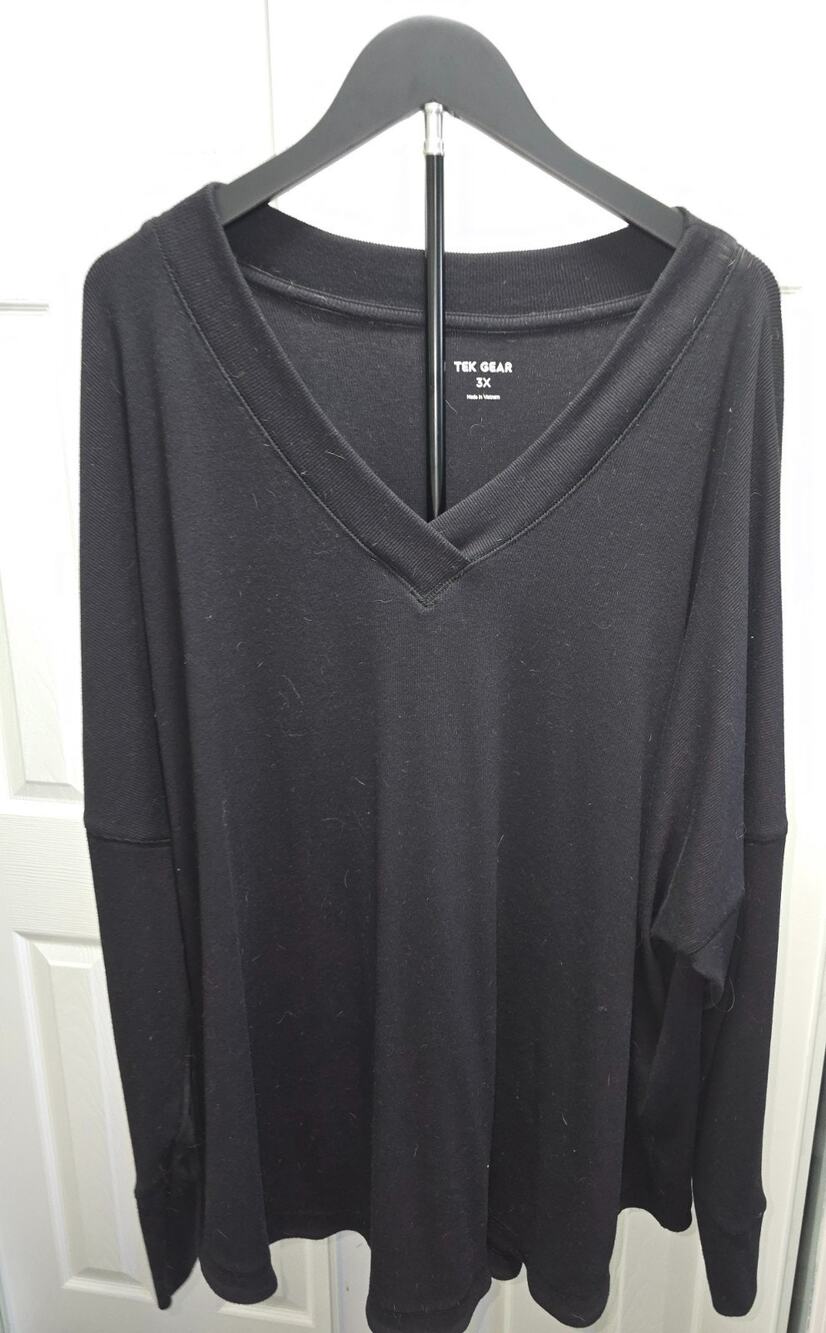 Tek Gear Women's‎ Plus 3x Black V Neck Sweater